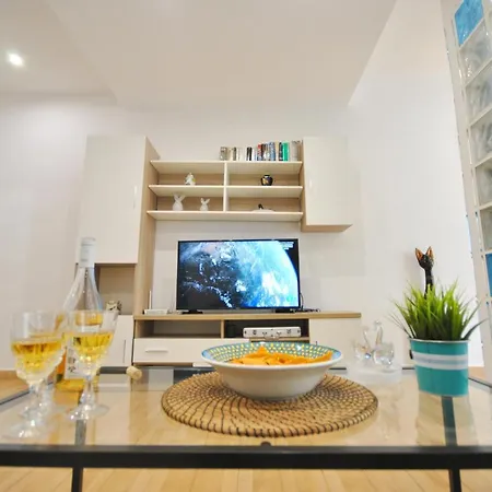 アパート San Antonio - Beach, Pool And Terrace トレモリノス