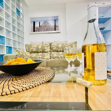 San Antonio - Beach, Pool And Terrace Апартаменти