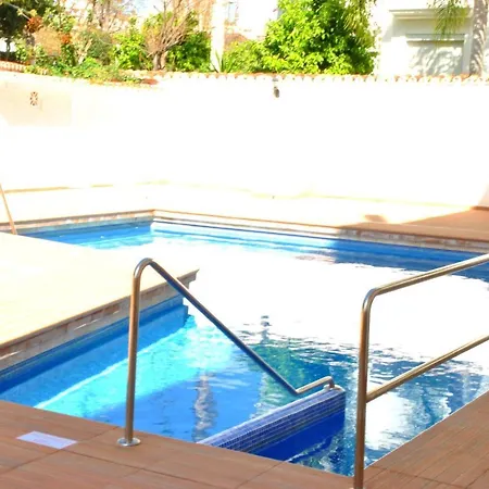 아파트 San Antonio - Beach, Pool And Terrace 토레몰리노스