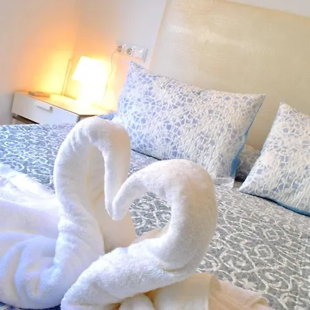 San Antonio - Beach, Pool And Terrace דירה טורמולינוס