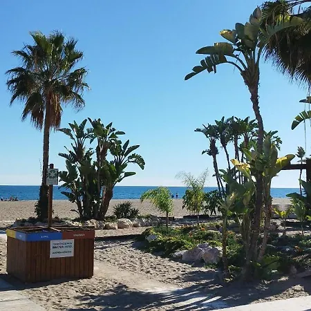 San Antonio - Beach, Pool And Terrace דירה
