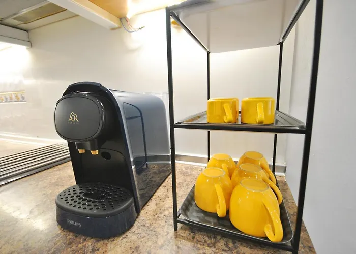 San Antonio - Beach, Pool And Terrace Torremolinos