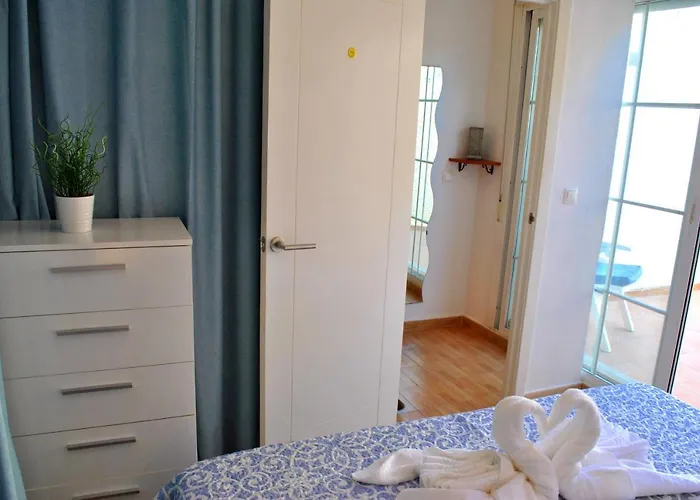 San Antonio - Beach, Pool And Terrace Appartement *